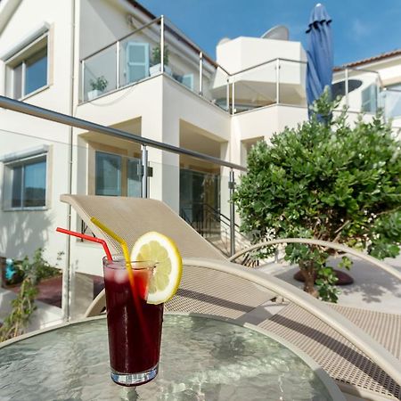 Villa Riverside Polis Ngoại thất bức ảnh