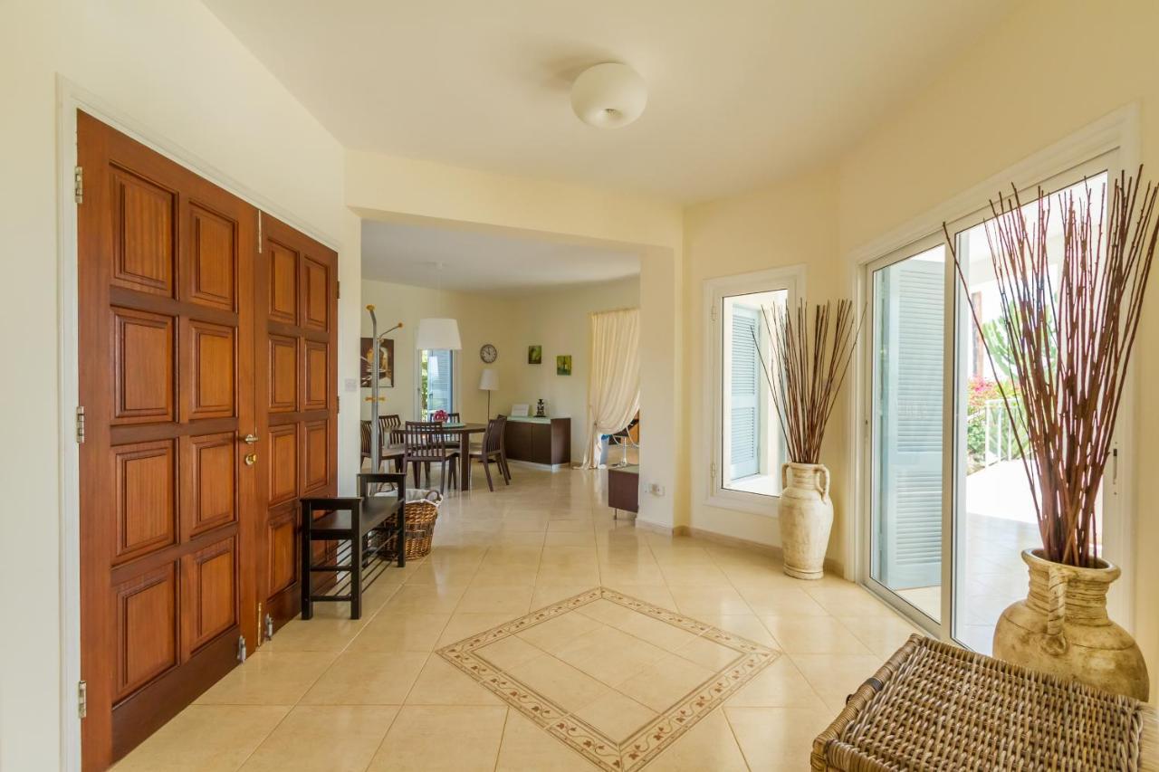 Villa Riverside Polis Ngoại thất bức ảnh