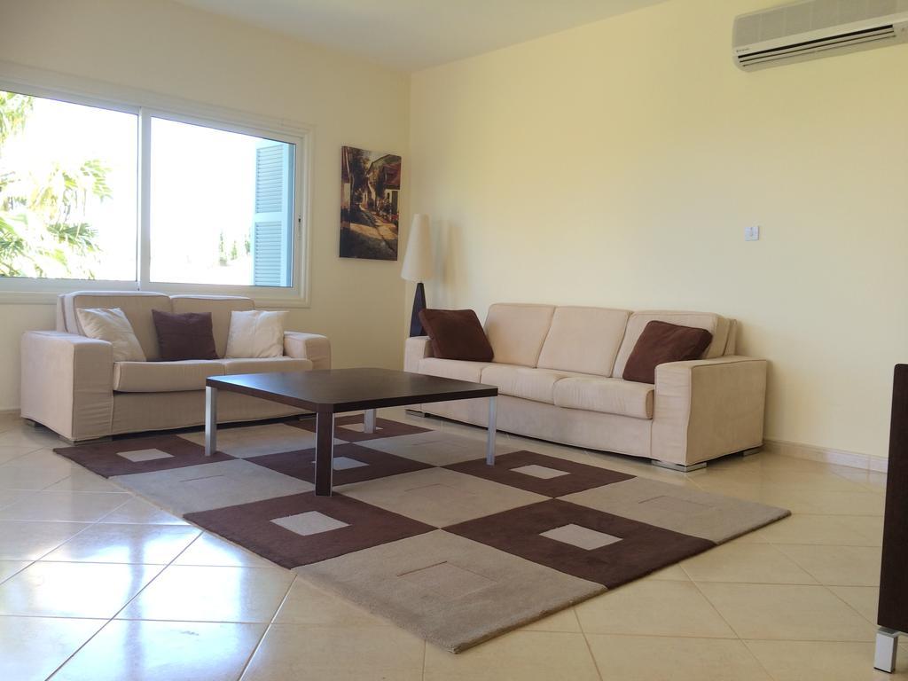 Villa Riverside Polis Phòng bức ảnh