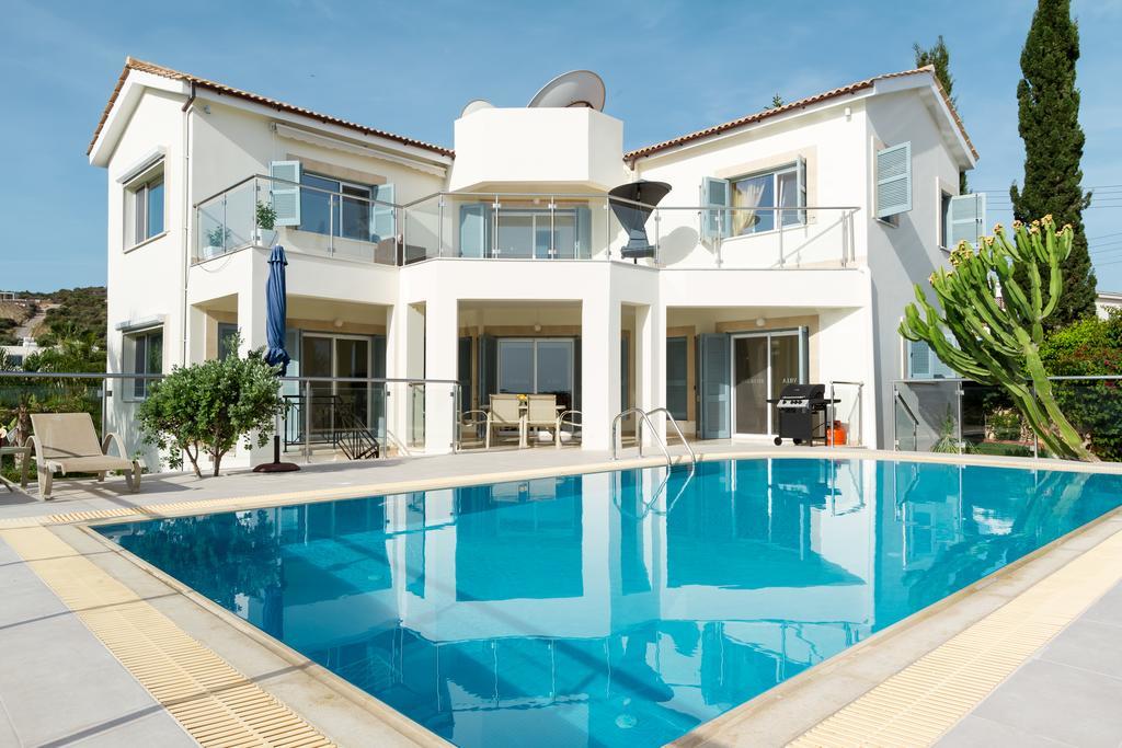 Villa Riverside Polis Ngoại thất bức ảnh