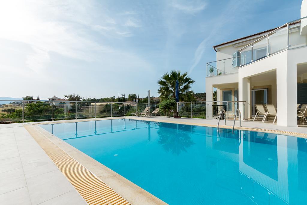 Villa Riverside Polis Ngoại thất bức ảnh