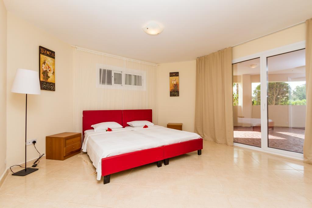 Villa Riverside Polis Ngoại thất bức ảnh