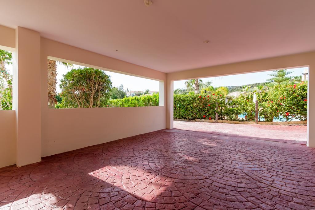 Villa Riverside Polis Ngoại thất bức ảnh