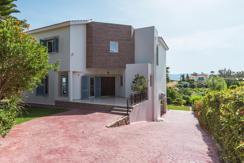 Villa Riverside Polis Ngoại thất bức ảnh