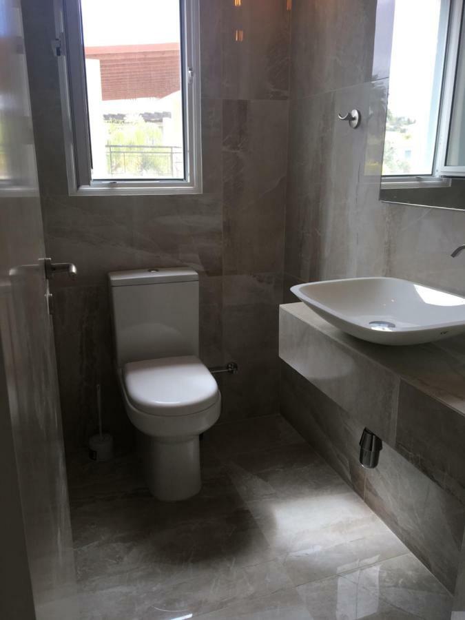 Villa Riverside Polis Ngoại thất bức ảnh